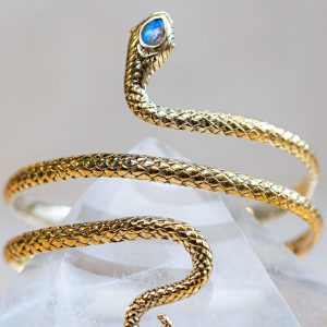 Armulet_Brass_2